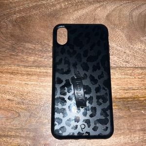 Loopy phone case